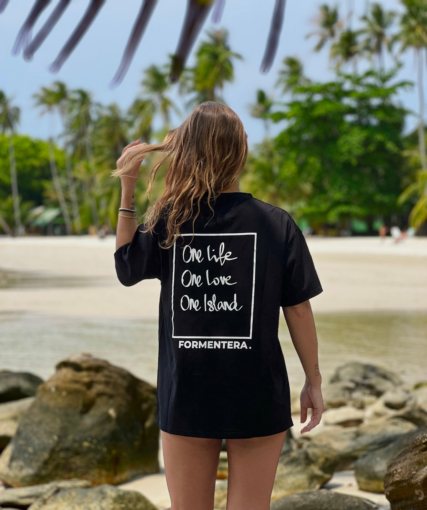 Black Tee | BALANGANA